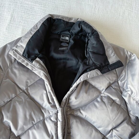 The north face down jacket down coat gray winter coat - Picture 7 of 7